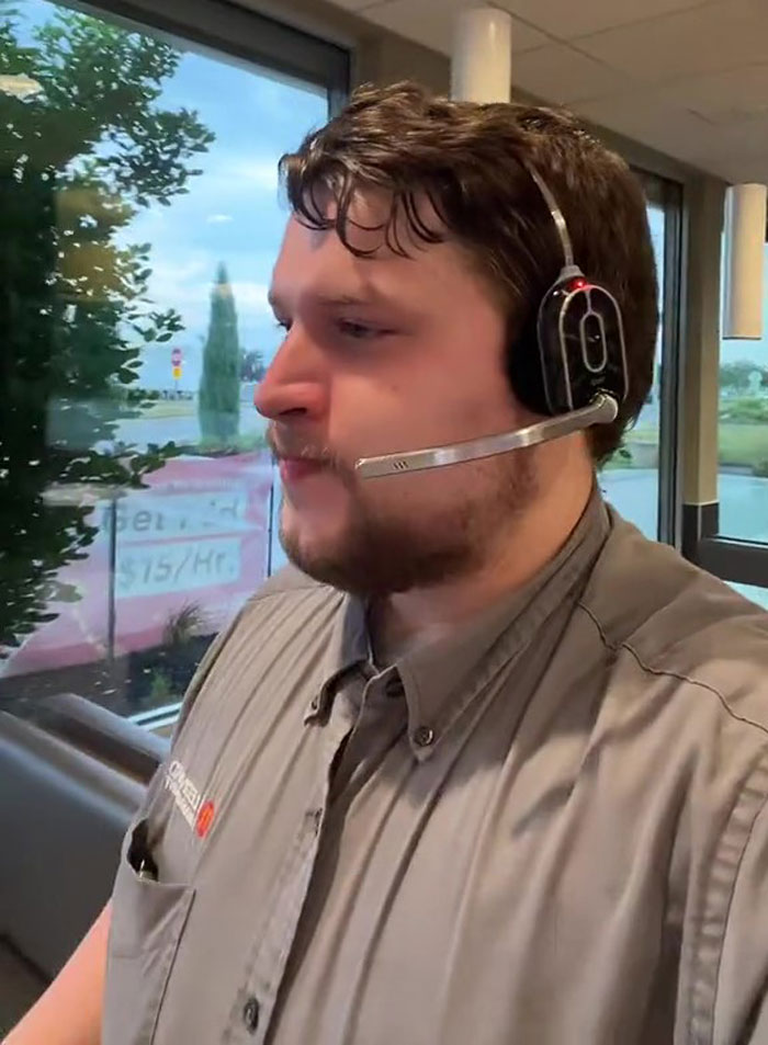 “Bad Management Usually Causes That”: Mcdonald’s Manager Arrives At 4AM For Breakfast Shift, Other Employees Pull A “No Call, No Show” “Bad Management Usually Causes That”: Mcdonald’s Manager Arrives At 4AM For Breakfast Shift, Other Employees Pull A “No Call, No Show”