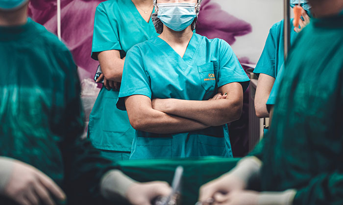 30 Surgeons And Other Doctors Share Their Biggest 'Oh Fudge' Moments