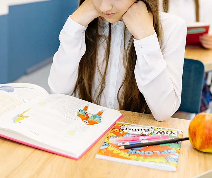 Principal Orders Teacher To Change Lazy Student's Grade Just Because Her Parents Work At School District, They Maliciously Comply Principal Orders Teacher To Change Lazy Student's Grade Just Because Her Parents Work At School District, They Maliciously Comply