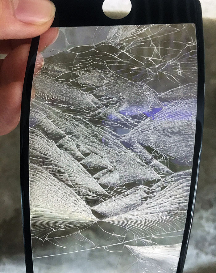 The Cracks On This Screen Protector Look Like A Valley