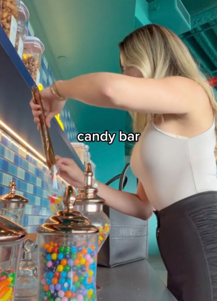 "It’s A Trick To Keep You At Work 24/7": Worker Tries To Flex With 'Cool Perks' Her Tech Company Provides, Doesn't Get Jealous Response She Expected "It’s A Trick To Keep You At Work 24/7": Worker Tries To Flex With 'Cool Perks' Her Tech Company Provides, Doesn't Get Jealous Response She Expected