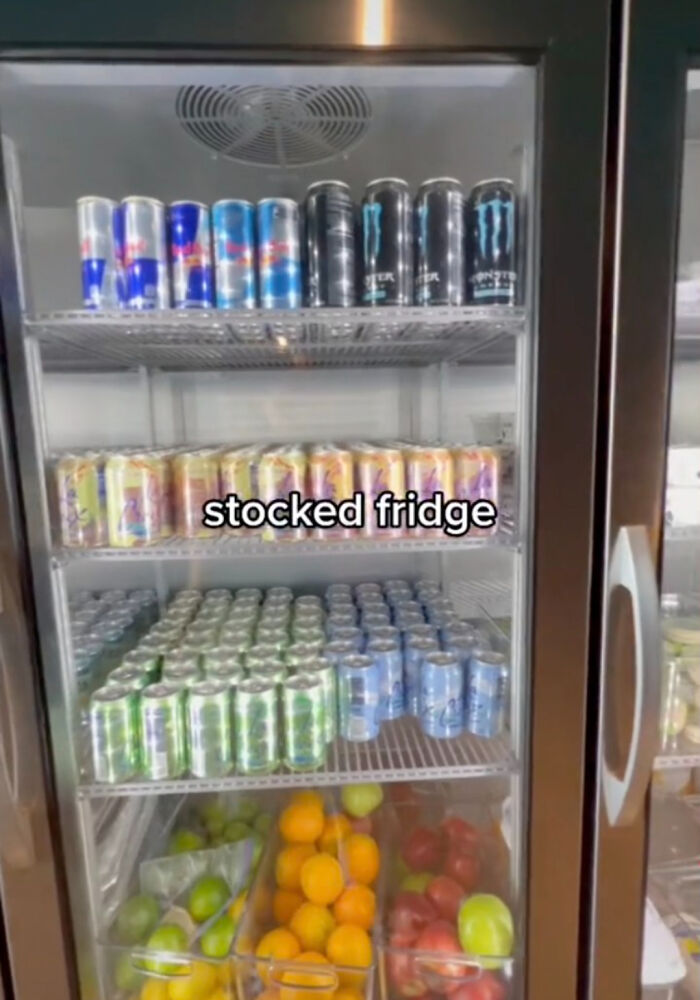 "It’s A Trick To Keep You At Work 24/7": Worker Tries To Flex With 'Cool Perks' Her Tech Company Provides, Doesn't Get Jealous Response She Expected "It’s A Trick To Keep You At Work 24/7": Worker Tries To Flex With 'Cool Perks' Her Tech Company Provides, Doesn't Get Jealous Response She Expected