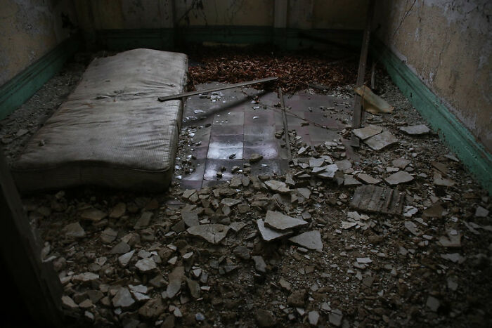 35 Strange Secret Rooms These People Found In Their Homes, Shared In This Online Thread