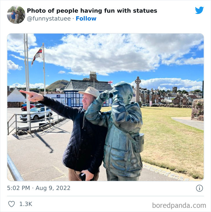 "And This Is Why We Were Asked To Leave": 40 Times People Took Their Photos With Statues To Another Level