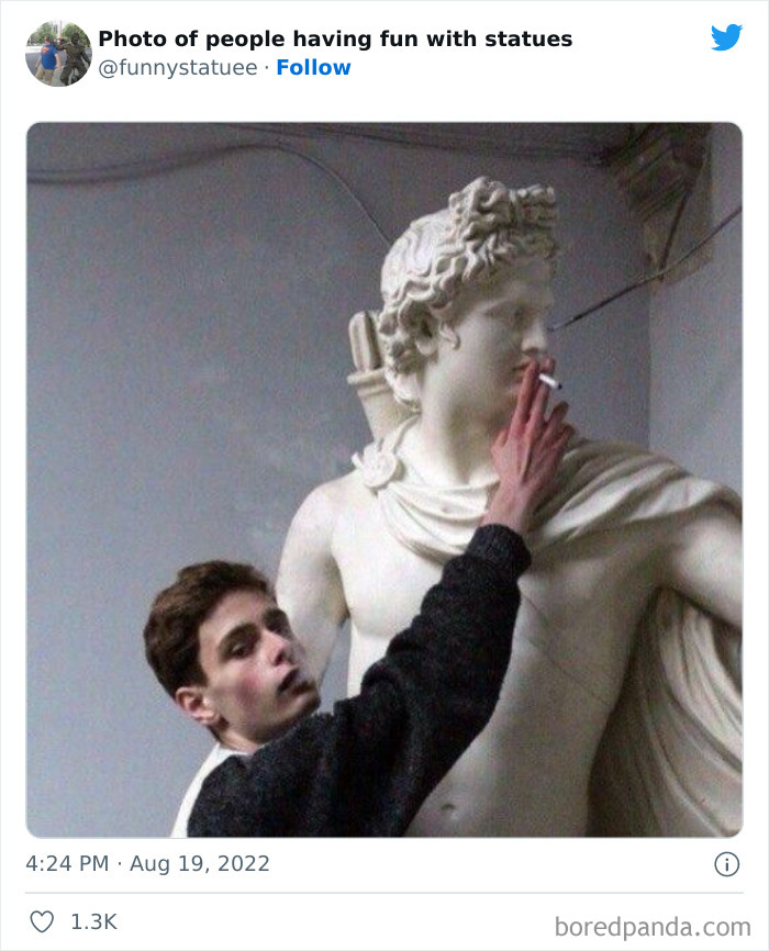 "And This Is Why We Were Asked To Leave": 40 Times People Took Their Photos With Statues To Another Level