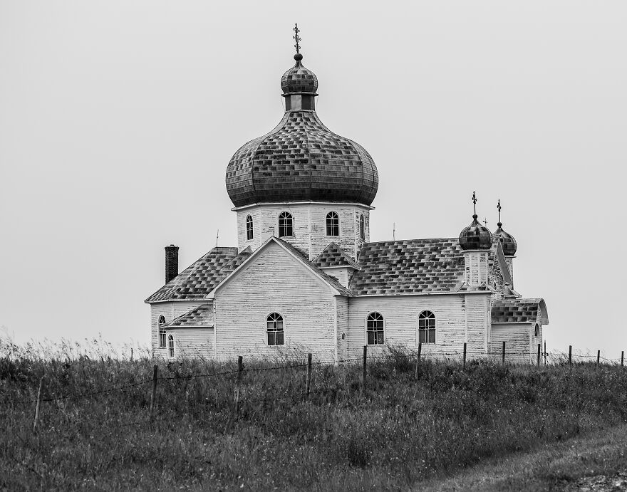 "Let The Prairie Bells Ring" © Lesia Maruschak ( Canada)