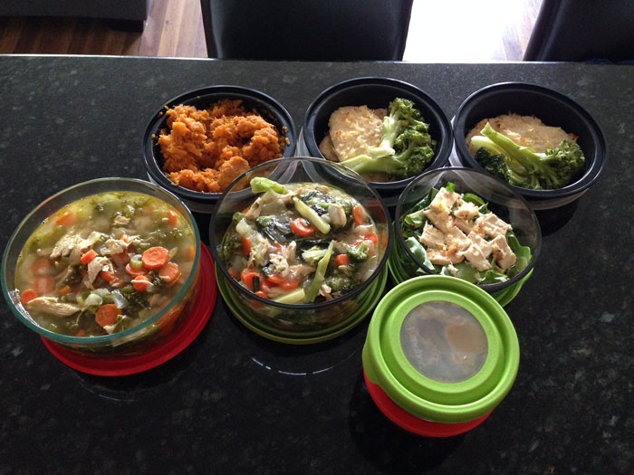 Dad Constantly Steals 17 Y.O. Daughter’s Food, She Deliberately Starts Adding Lemon To Her Food Because He Is Allergic To Citrus Dad Constantly Steals 17 Y.O. Daughter’s Food, She Deliberately Starts Adding Lemon To Her Food Because He Is Allergic To Citrus