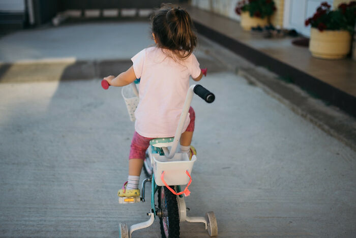 19 Of The Worst Things Walmart Employees Have Ever Witnessed, As Shared In This Online Group