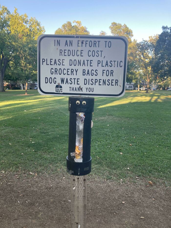 This Park In Sacramento That Asks For Plastic Bag Donations For Dog Waste