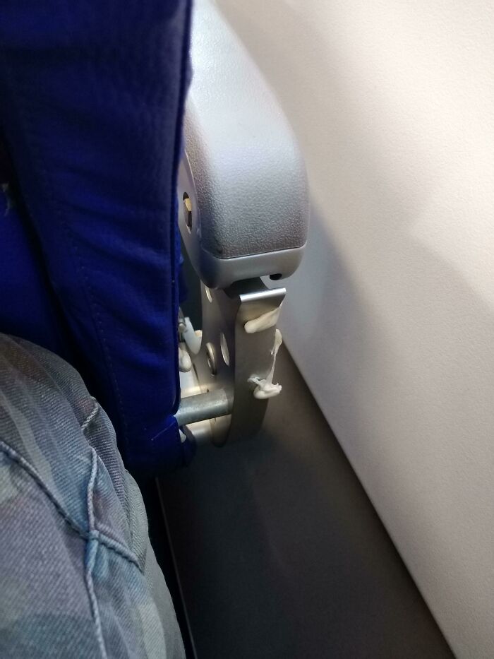 If You Do This On Flights Or Any Public Transport, Screw You