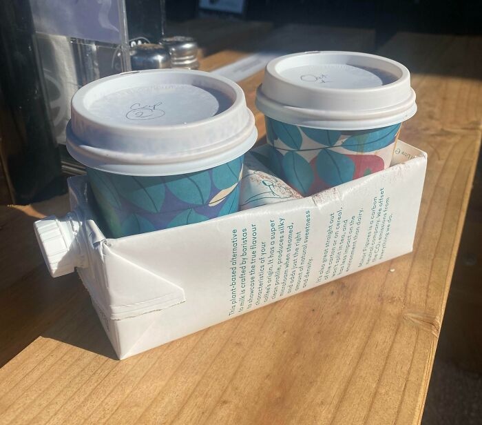 A Cafe In Anglesea Victoria, Reusing Milk Cartons As Cup Trays