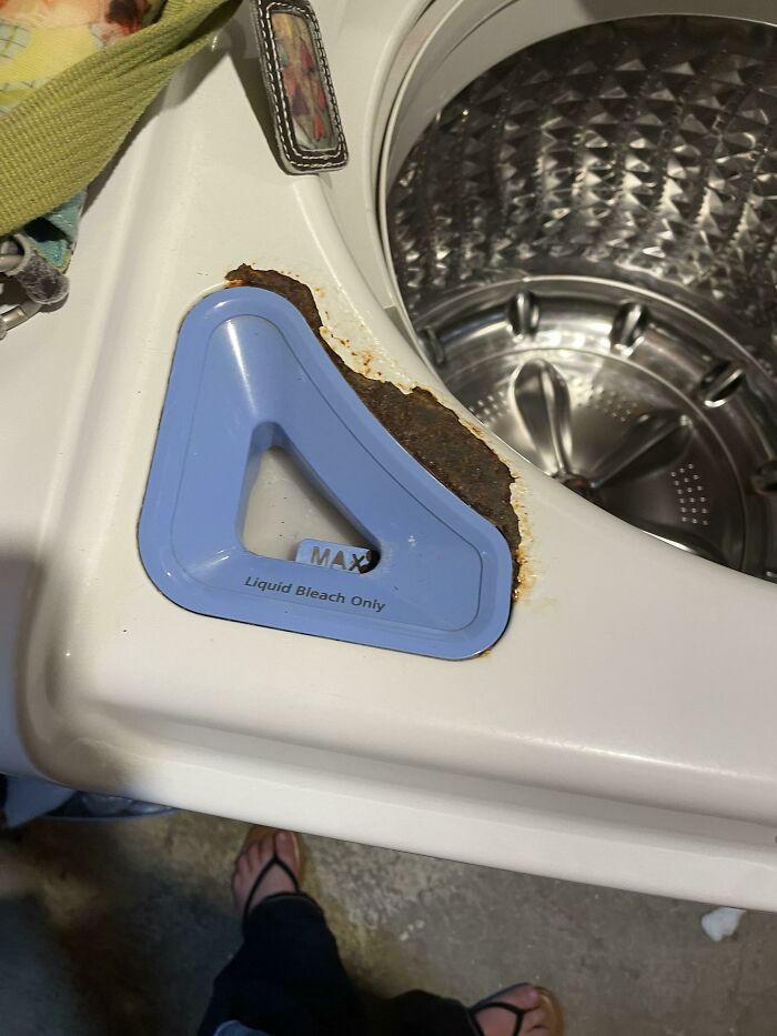 The Liquid Bleach Place On Our Washer Collects Water And Rusts :/