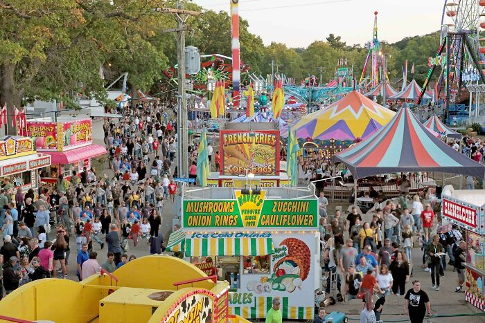 Newspaper Trying To Look Like Fair Is More Popular