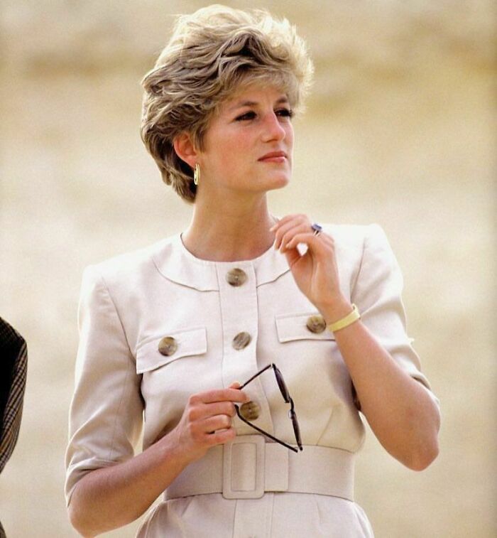 May 15, 1992. Princess Diana Tours The Pyramids In Giza
