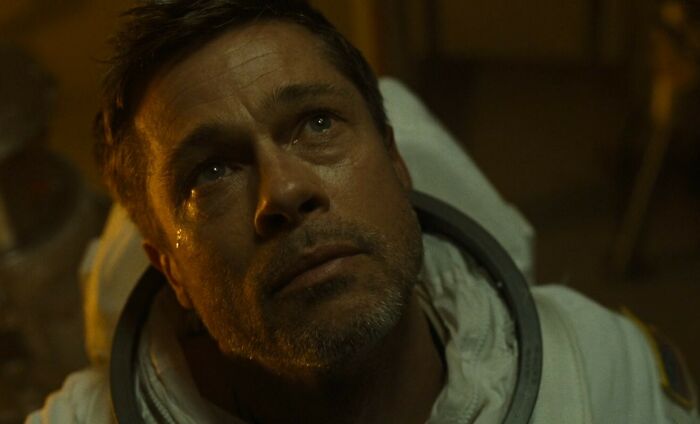Ad Astra (2019) Brad Pitt Is Speaking To His Father In Zero Gravity, And A Tear Rolls Down His Cheek As If He Was In A Gravity Environment