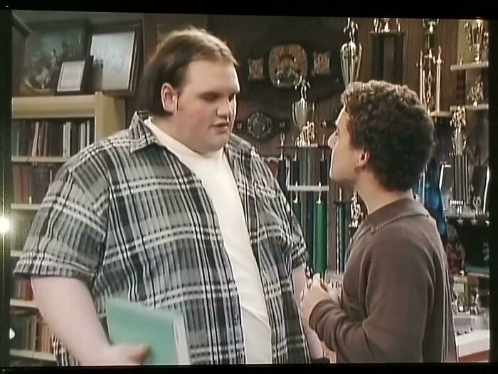 Boy Meets World, S4e9, 5:17, You Can See The Microphone In The Top Left Before They Move It Out Of Frame