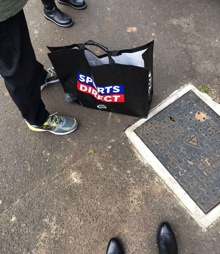 I Attended My Sister-In-Law’s Ash Internment Yesterday, And They Brought Her Ashes To The Cemetery In A Sports Direct Bag