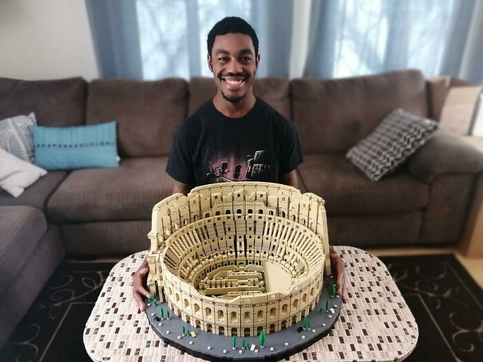I Completed The LEGO Colosseum. One Of The Biggest LEGO Set I've Done