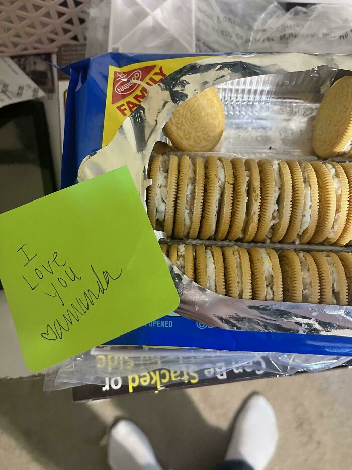Wife Knows I've Been Missing Golden Birthday Cake Oreos For 3 Years Since They've Been Discontinued. She Bought Golden And Birthday Cake Oreos And Switched The Creme