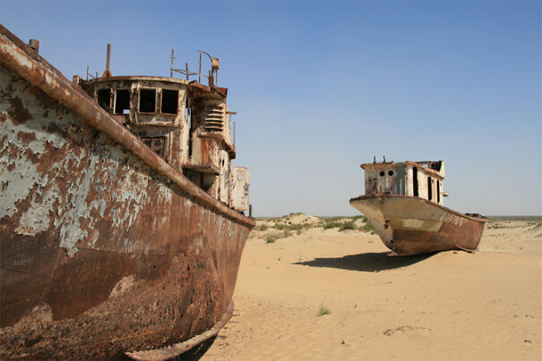 669243main1_aral-sea-ship-graveyard-673.jpg