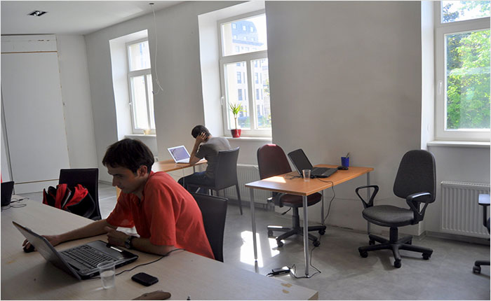 This Engineer Grew Tired Of Her Male Coworker’s Domineering Behavior, She Started Calling Him ‘Emotional’ Around The Office