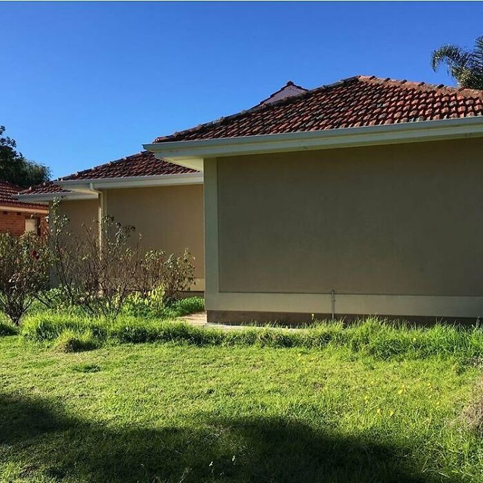 Someone Is Documenting Ugly Houses They See Around Adelaide, And These 35 Do Not Disappoint
