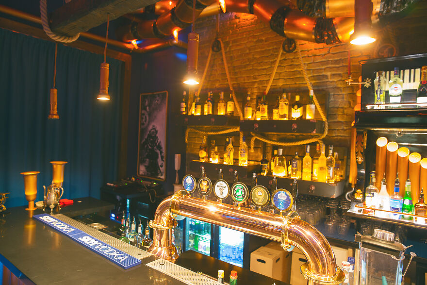 The Kraken Found A Sanctuary In This Underwater-Themed Bar "The Abyss Pub" Which Was Designed By Us The Kraken Found A Sanctuary In This Underwater-Themed Bar "The Abyss Pub" Which Was Designed By Us