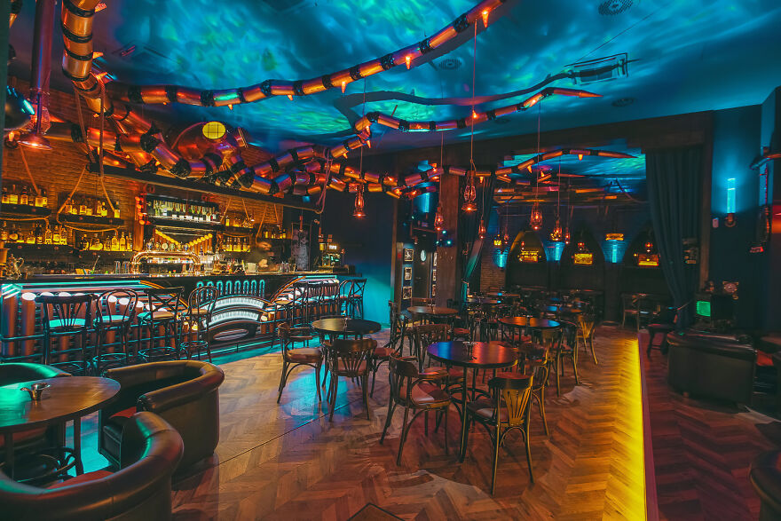 The Kraken Found A Sanctuary In This Underwater-Themed Bar "The Abyss Pub" Which Was Designed By Us The Kraken Found A Sanctuary In This Underwater-Themed Bar "The Abyss Pub" Which Was Designed By Us