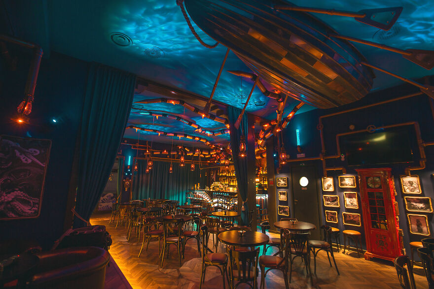The Kraken Found A Sanctuary In This Underwater-Themed Bar "The Abyss Pub" Which Was Designed By Us The Kraken Found A Sanctuary In This Underwater-Themed Bar "The Abyss Pub" Which Was Designed By Us