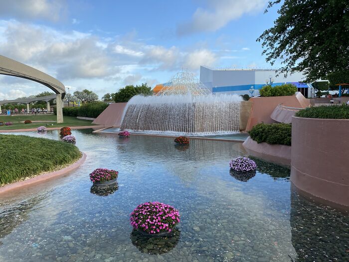 Fountain At Epcot, Disney World