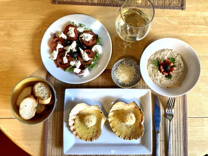 Home Alone Sunday Party