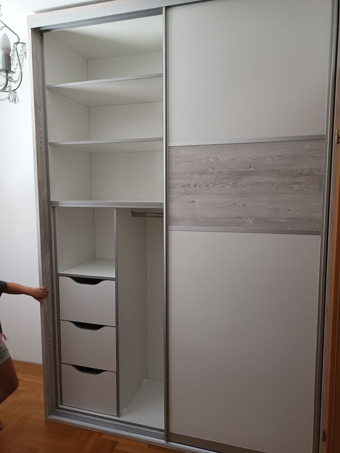 Wardrobes In The Apartment. And We Are Not Carpenters