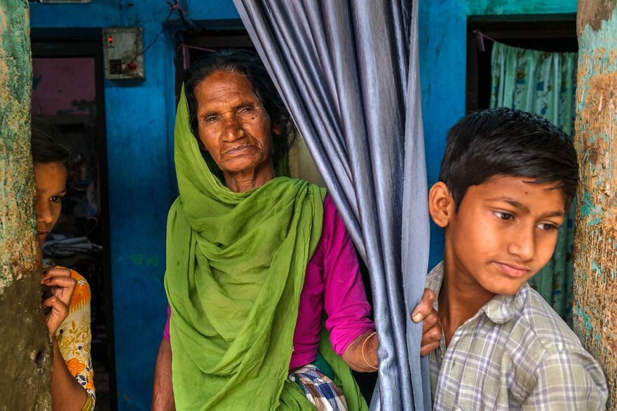 Meet Maciej Dakowicz's Breathtaking Street Photographs