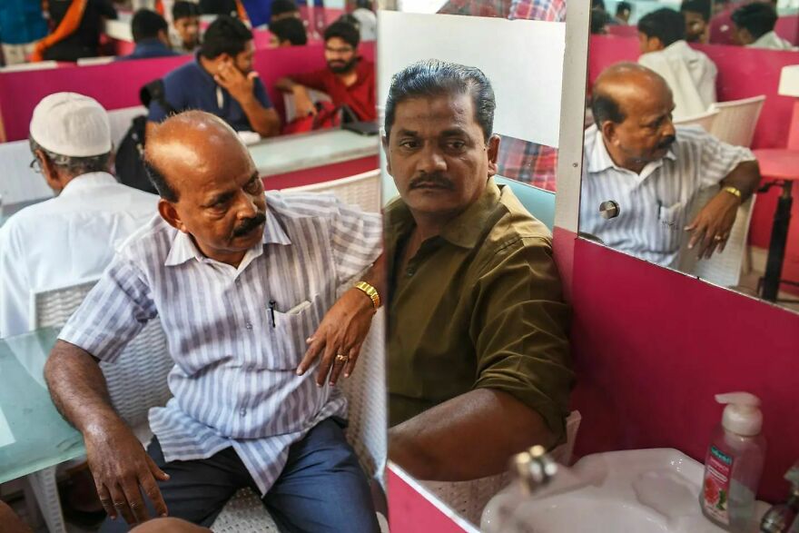 Meet Maciej Dakowicz's Breathtaking Street Photographs