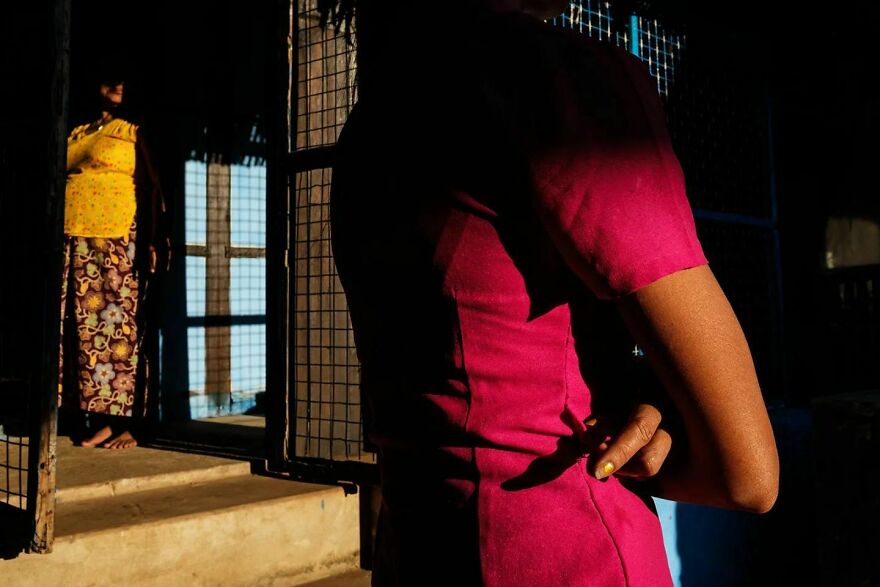 Meet Maciej Dakowicz's Breathtaking Street Photographs