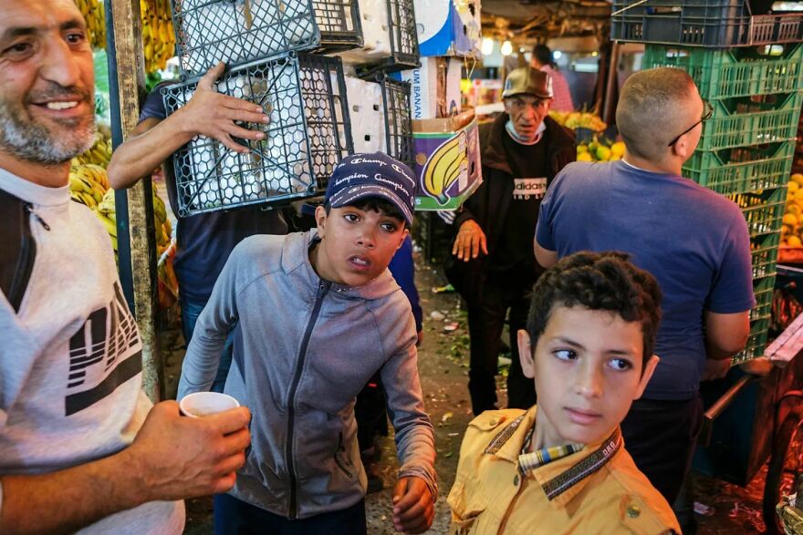 Meet Maciej Dakowicz's Breathtaking Street Photographs