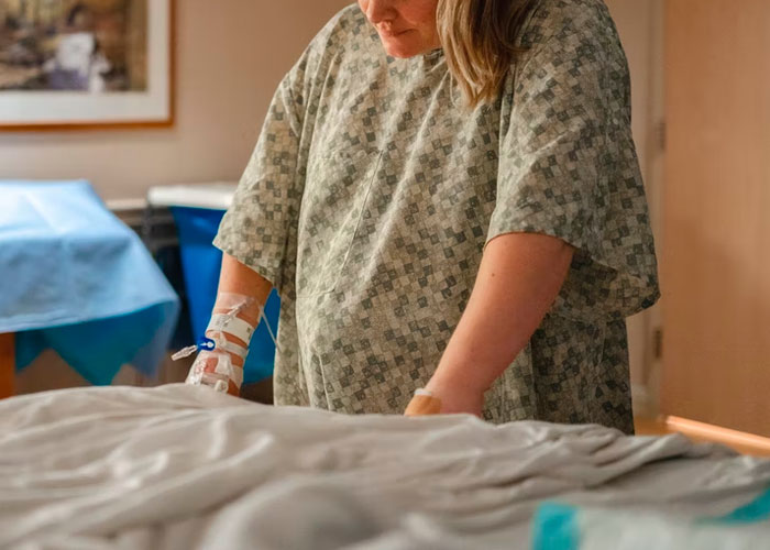 "Am I The Jerk For Kicking My Husband Out Of The Delivery Room?" "Am I The Jerk For Kicking My Husband Out Of The Delivery Room?"