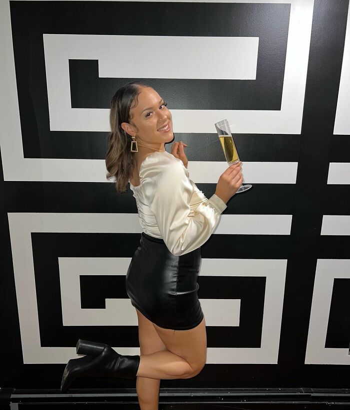 This Woman Gave Her Sister’s Dorm Room A Makeover, And People Are Awestruck