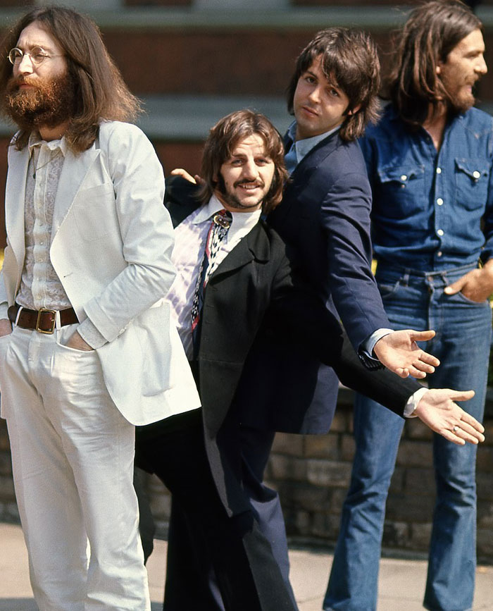 The Beatles Waiting To Cross Abbey Road, 1969