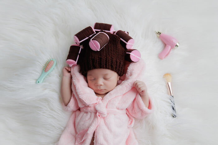 I Made A Hairstylist Newborn Photography Session (5 Pics)