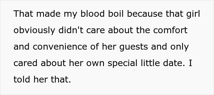 Relative Upset Their Niece Planned A Destination Wedding On A Sunday Night, Tells Her Off, And The Internet's Having None Of It Relative Upset Their Niece Planned A Destination Wedding On A Sunday Night, Tells Her Off, And The Internet's Having None Of It