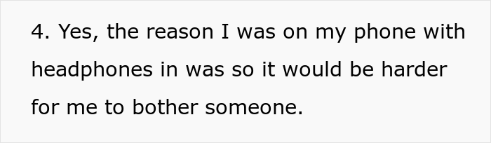 Kid Secretly Watches Deadpool On Another Passenger's Screen, Gets Scared And Starts Crying, Mom Loses It Kid Secretly Watches Deadpool On Another Passenger's Screen, Gets Scared And Starts Crying, Mom Loses It