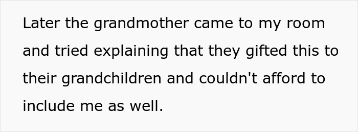 16 Y.O. Daughter Disappointed With Her Father As He Did Not Invite Her On His New Family's Paris Vacation, Gets Called A Jerk 16 Y.O. Daughter Disappointed With Her Father As He Did Not Invite Her On His New Family's Paris Vacation, Gets Called A Jerk