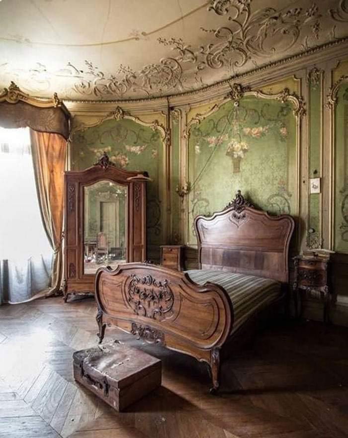 Beautiful Bedroom In An Abandoned Mansion