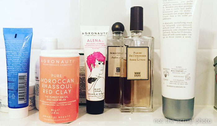 Woman Online Wonders If She’s A Jerk For Locking Her Expensive Toiletries Away From Her Boyfriend