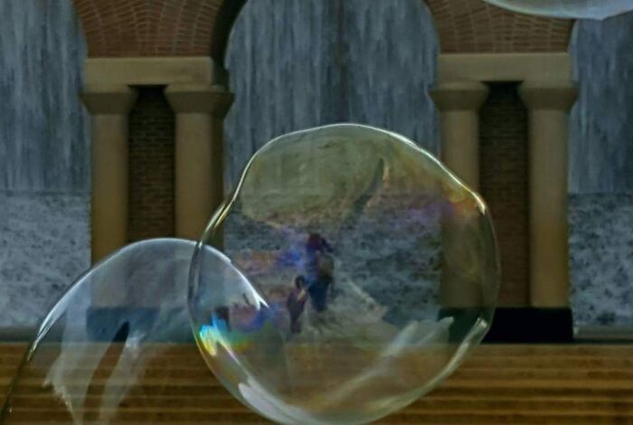 Mother & Child Angel #bubbles By Randa Taken In Houston Transco Tower