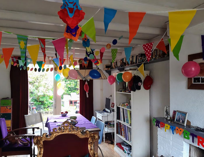 Guy Disgusted By Brother's Behavior At His Kid's Birthday Party Finally Calls Him Out, Asks If It Was Too Much Guy Disgusted By Brother's Behavior At His Kid's Birthday Party Finally Calls Him Out, Asks If It Was Too Much