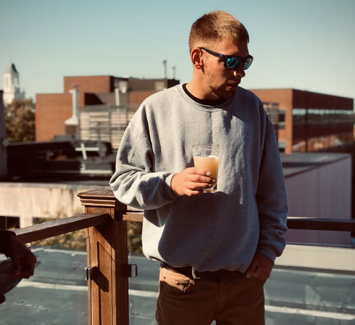 Guy Disgusted By Brother's Behavior At His Kid's Birthday Party Finally Calls Him Out, Asks If It Was Too Much Guy Disgusted By Brother's Behavior At His Kid's Birthday Party Finally Calls Him Out, Asks If It Was Too Much