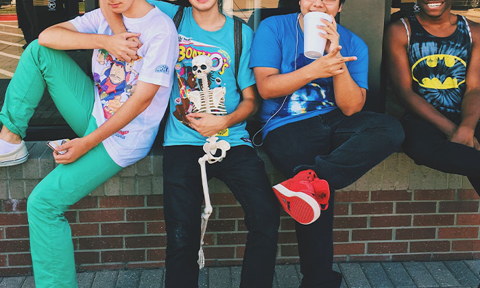 Someone Asks Cashiers To Share What Items Make Them Silently Judge People Who Buy Them, 50 Respond