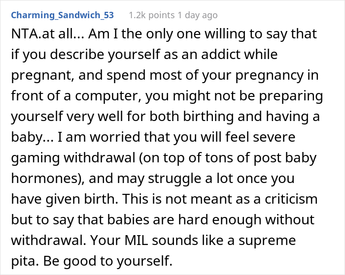 Woman Shows Up Unannounced Thinking That DIL’s Being Unfaithful To Her Son, Finds Out She Was Just Gaming Woman Shows Up Unannounced Thinking That DIL’s Being Unfaithful To Her Son, Finds Out She Was Just Gaming